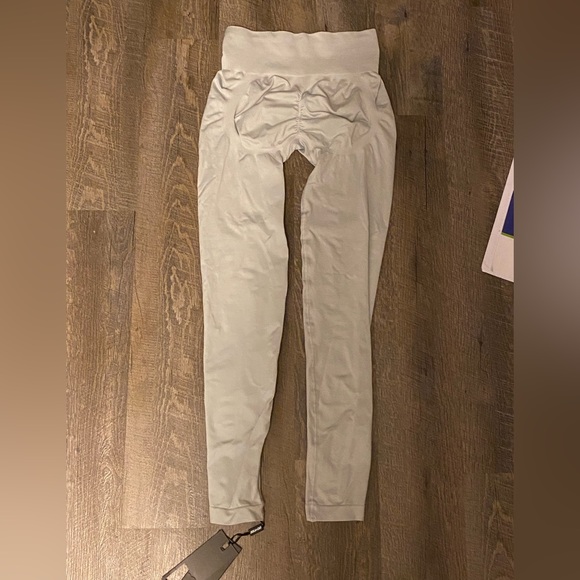 Bo+Tee Superset Leggings in Consistency Grey size M - Picture 4 of 7